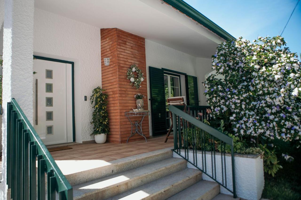 Flowers & Faces Guesthouse Ponte de Lima Exterior photo