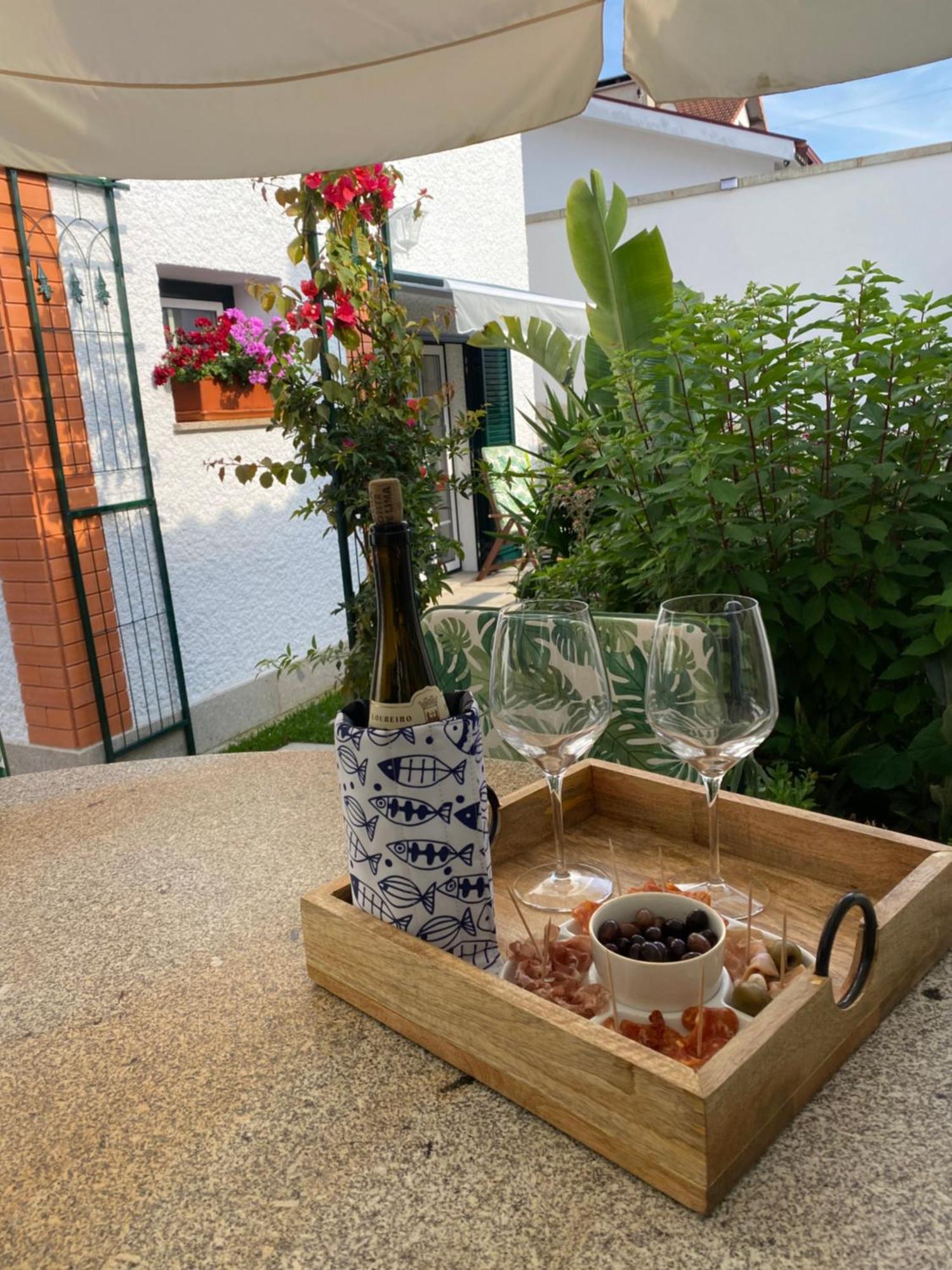 Flowers & Faces Guesthouse Ponte de Lima Exterior photo